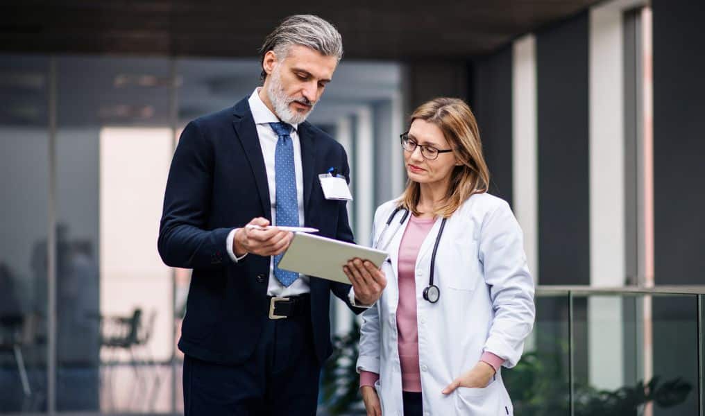 How to Sell to Healthcare Organizations: Strategies and Best Practices